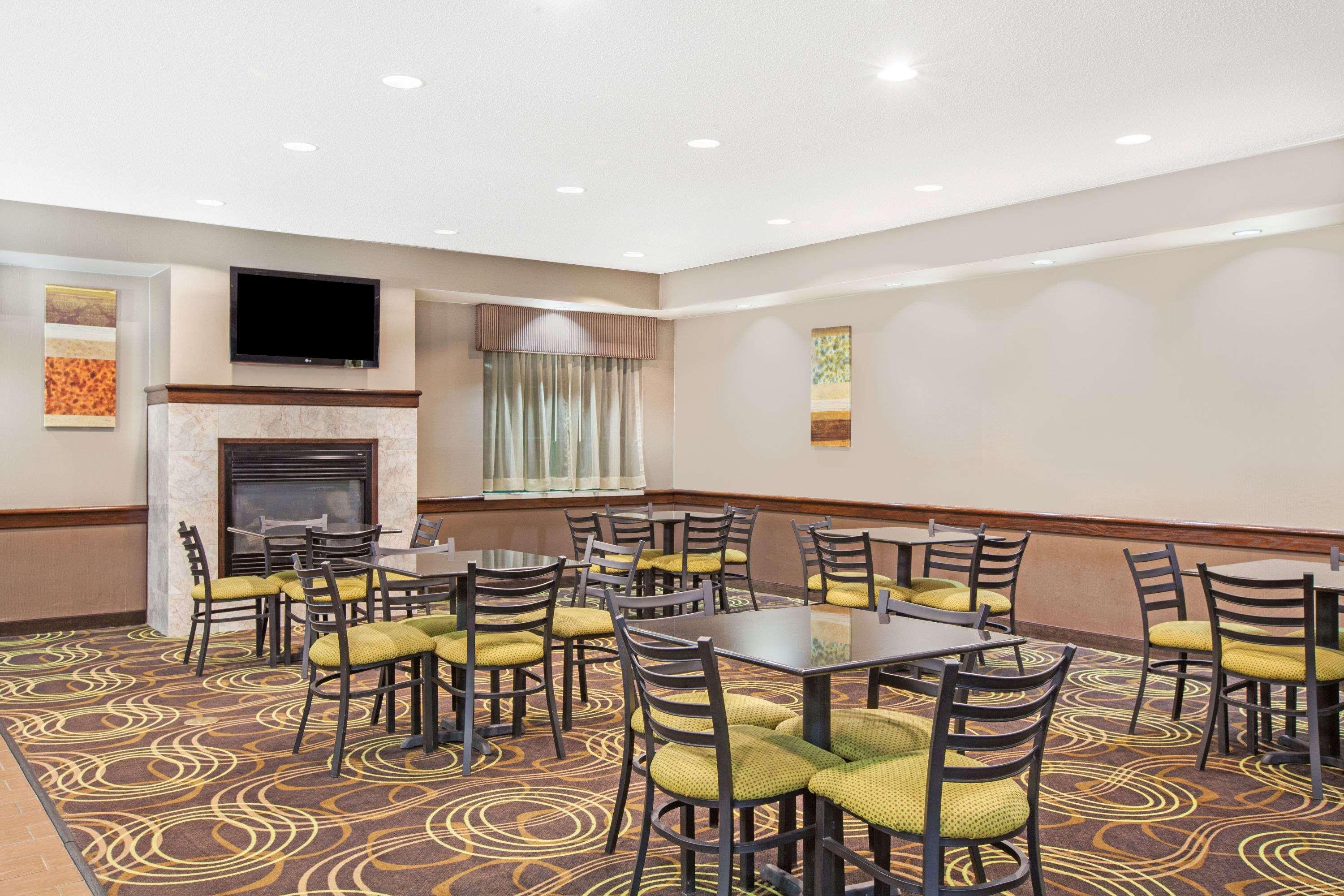 Days Inn By Wyndham Brewerton/ Syracuse Near Oneida Lake Exterior foto